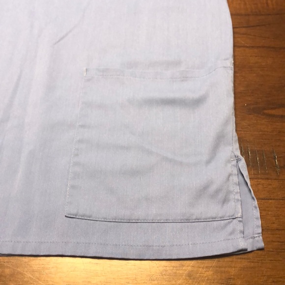 Uniform City Scrub Top Small - Picture 10 of 14